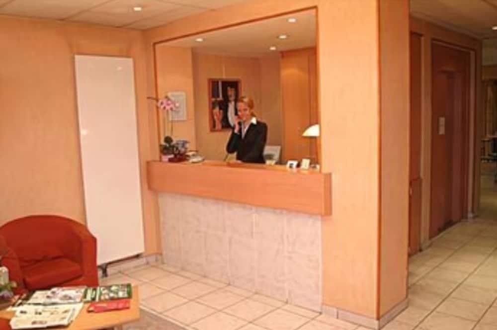 Printania Porte De Versailles Paris Exterior photo